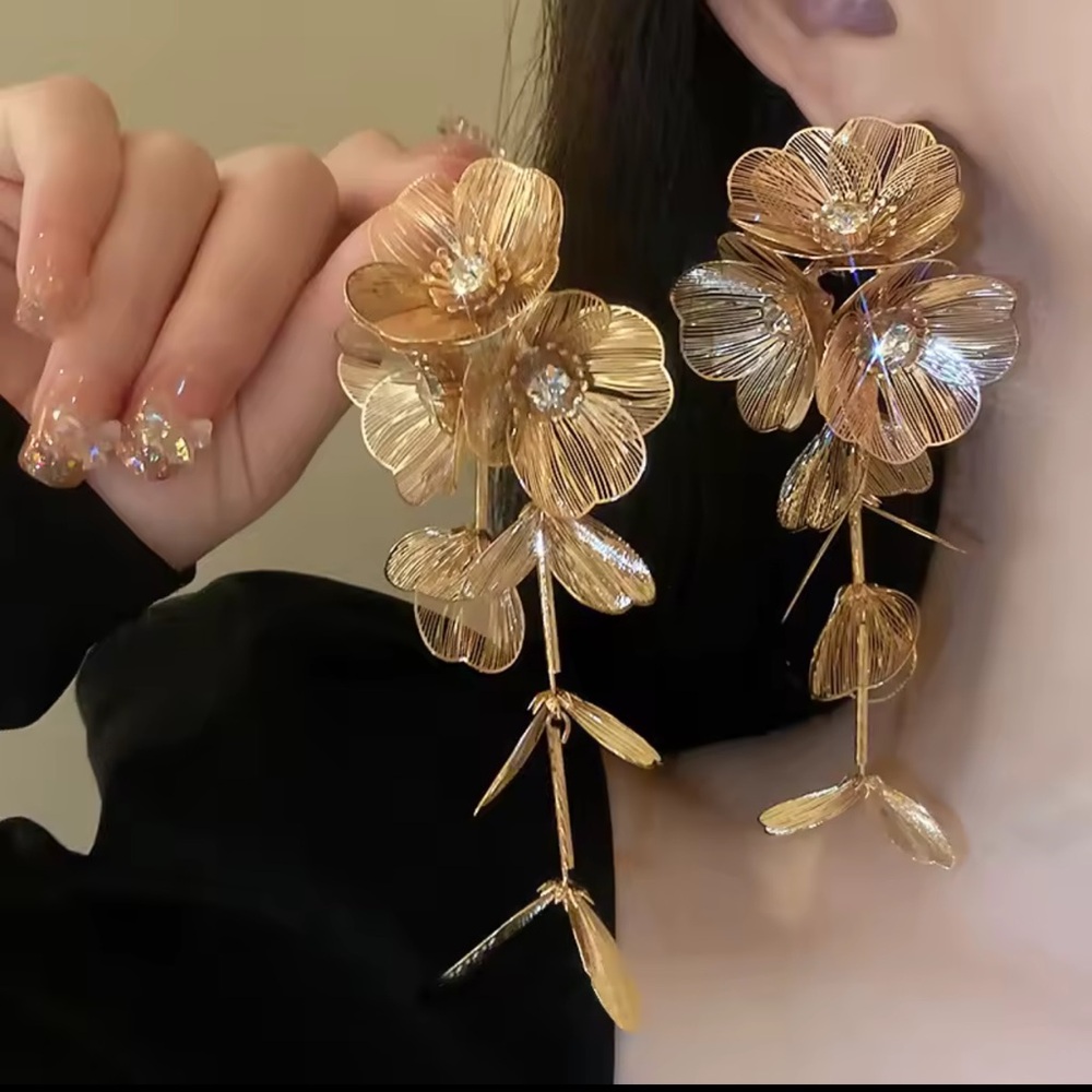 Zara Kate Middleton cascading floral earrings - Picture 12 of 12